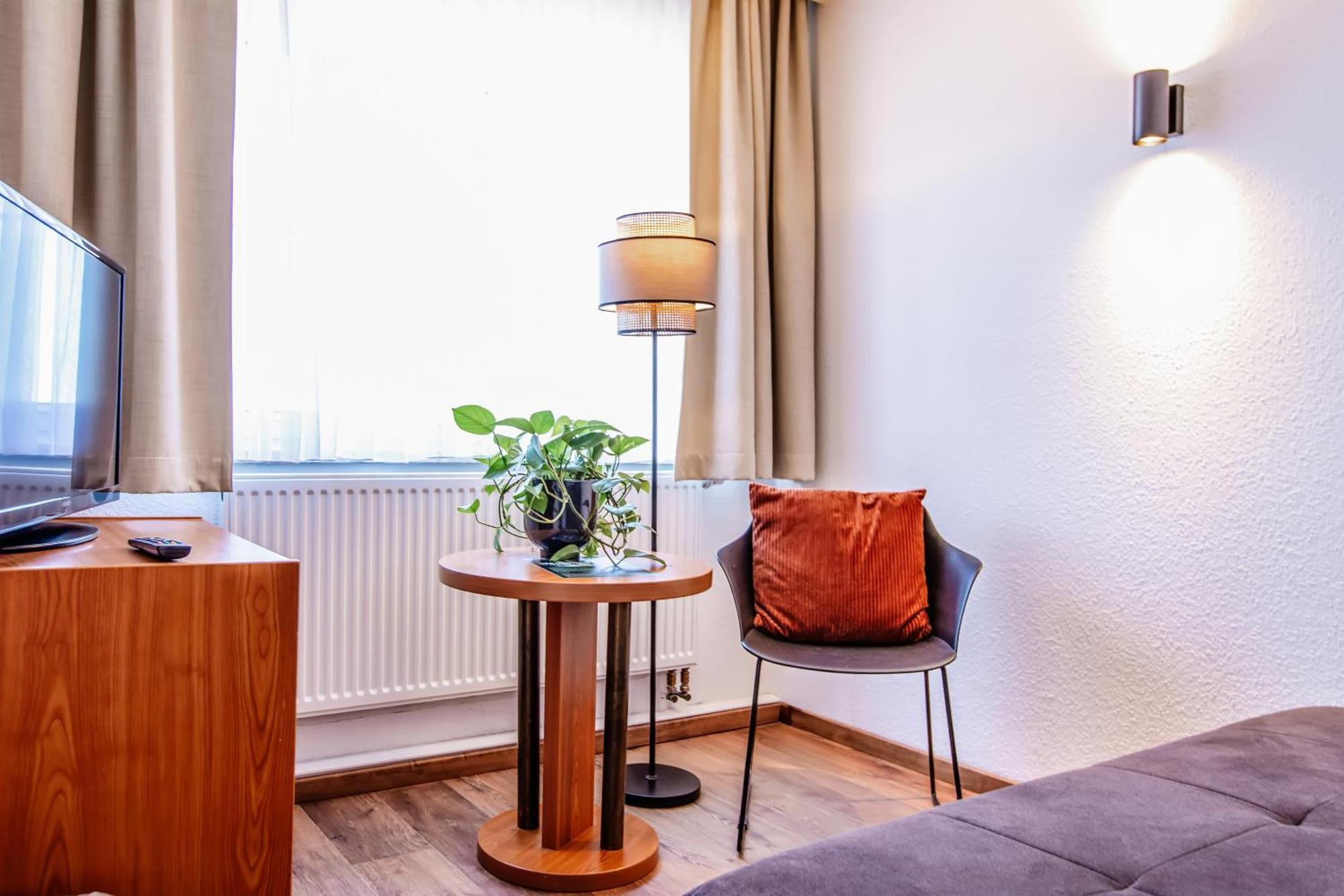 Hotel Und Restaurant Gartenstadt แอร์ฟวร์ท ภายนอก รูปภาพ