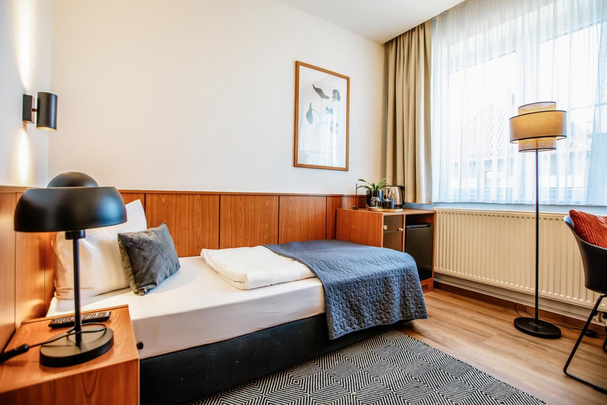 Hotel Und Restaurant Gartenstadt แอร์ฟวร์ท ภายนอก รูปภาพ